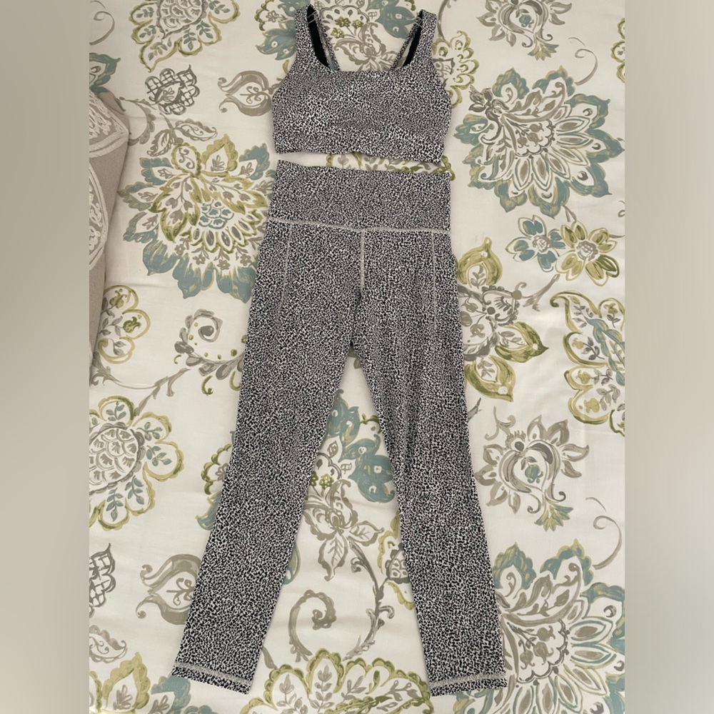 Athleta Legging & Sports Bra Set